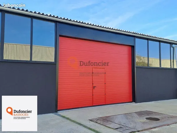 Local d'activité 365 m² 