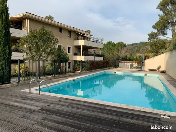 T2 meuble les hauts de la Torse clim piscine 