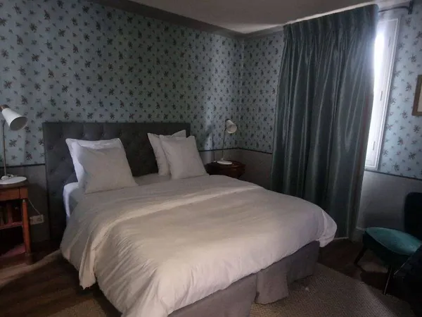 Boutique 2 pièces 10440 m² 
