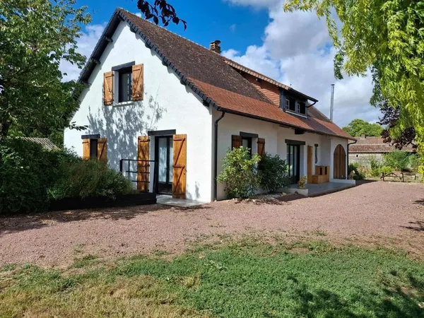 Maison traditionnelle 9 pièces 