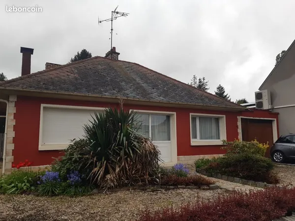 Maison de plain pied avec grand garage 