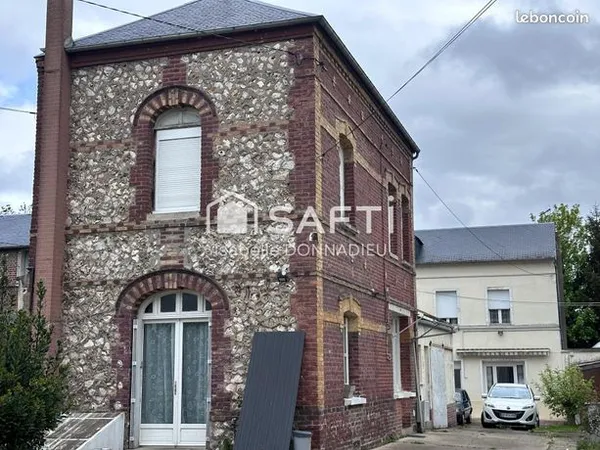 Maison 7 pièces 201 m² 