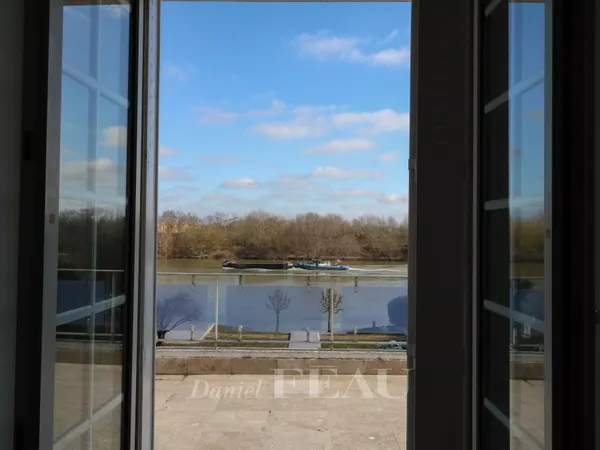 VILLA MEUBLEE - ILE DE VILLENNES-SUR-SEINE 