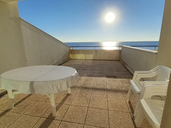 Saint Gilles Croix de Vie : Studio avec grande terrasse et vue imprenable sur la mer 