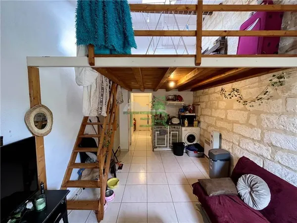 Studio 1 pièce 26 m² 