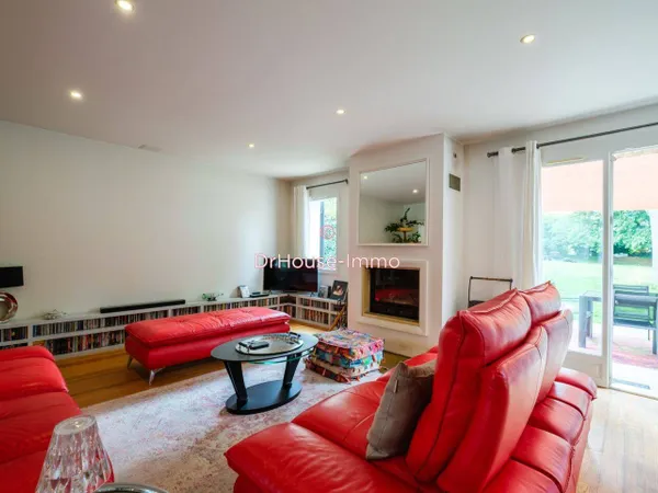Maison 7 pièces 229 m² 