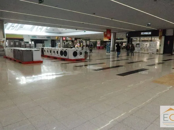 Local commercial 300 m² 