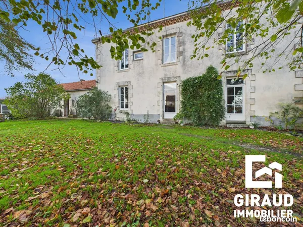 Maison 7 pièces 215 m² 