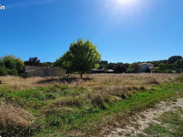 Terrain 650 m² Camarsac 