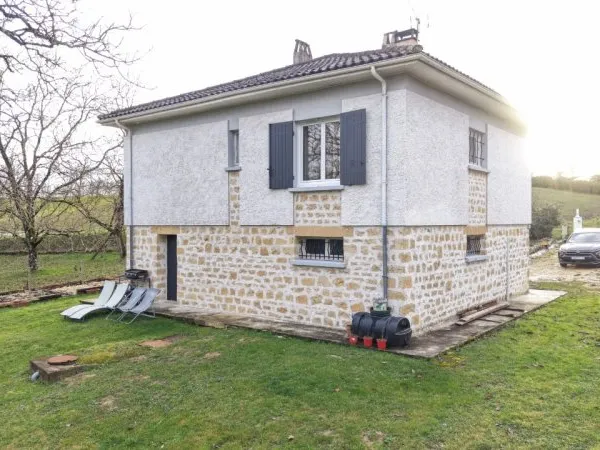ENTRE BEAUMONT DU PERIGORD ET MONPAZIER, JOLIE MAISON EN BON ETA