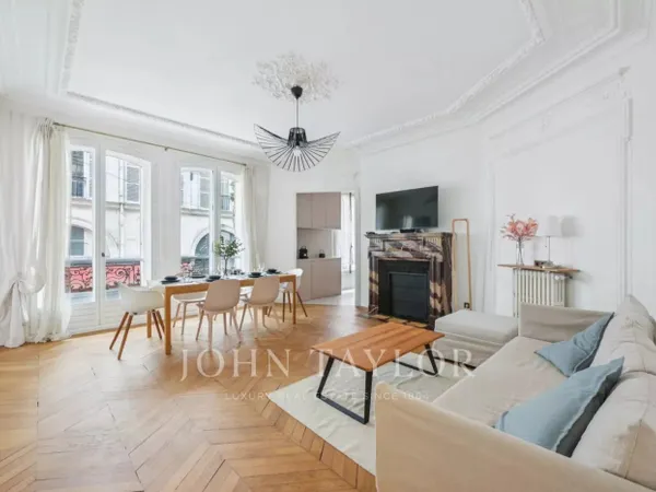 Appartement meublé 2/3 chambres- Paris 8ème 
