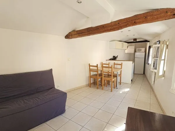 Studio 1 pièce 22 m² 