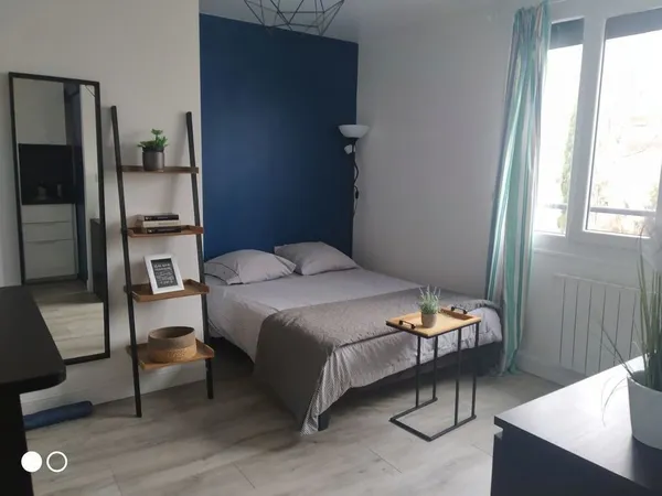 Beau studio meublé lumineux 20m² 