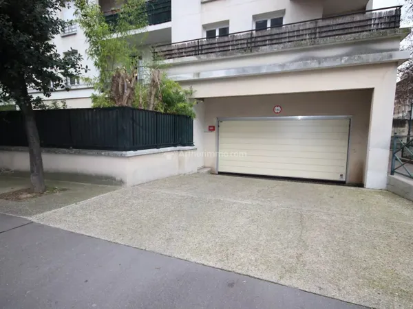 Parking 12 m² 