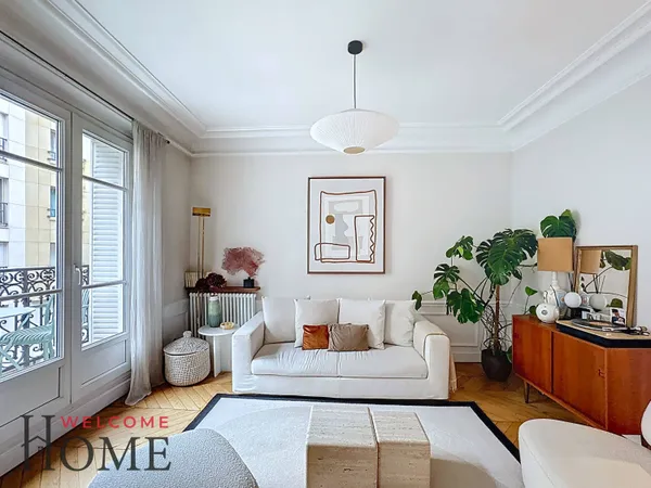 LEVALLOIS MAIRIE-MAGNIFIQUE APPARTEMENT AVEC BALCON 