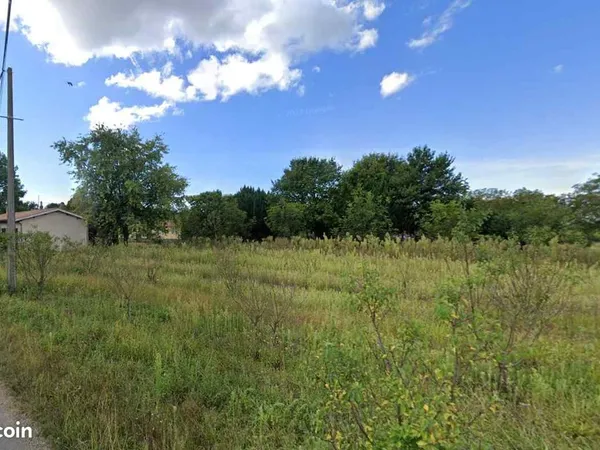 Terrain 700 m² Illats 