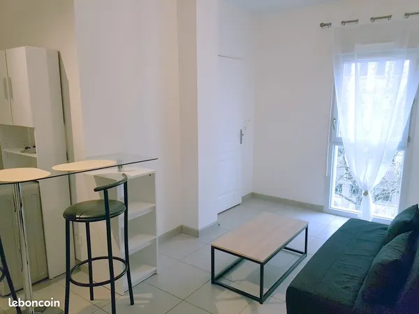Loue Studio meublé de 23m² Orléans Centre proche gare 