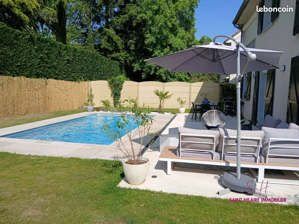 Propriété 7 pièces 174 m² 