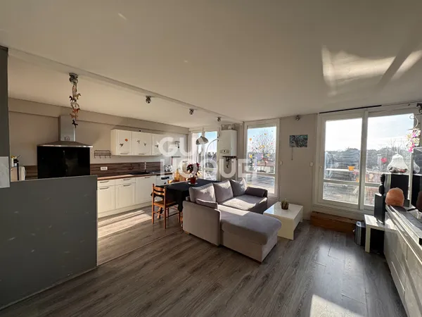 À vendre : Appartement spacieux de 5 pièces à LE CREUSOT 
