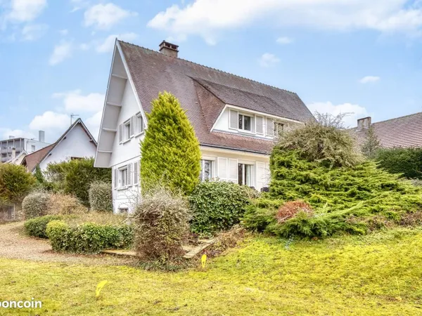Maison 9 pièces 178 m² 