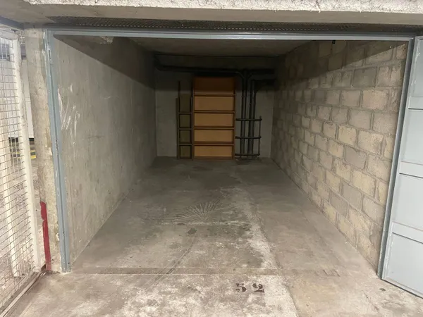 Parking 14 m² 
