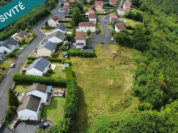 Terrain 667 m² 