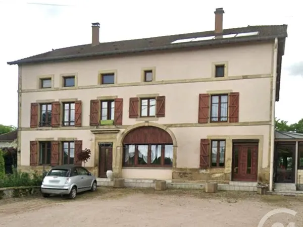 Maison 10 pièces 365 m² 