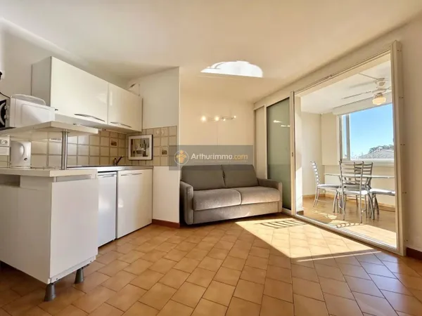 Studio 1 pièce 30 m² 