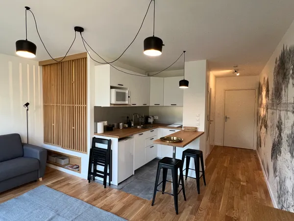 Loue appartement meublé avec jardin 