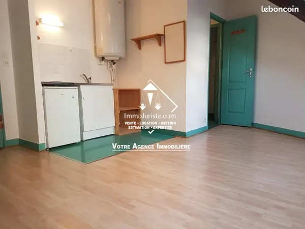 Studio 1 pièce 17 m² 