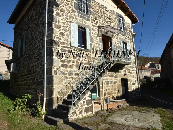 Dépt.63, Commune d'AYDAT, MAISON DE VILLAGE en pierre, 3pièc 