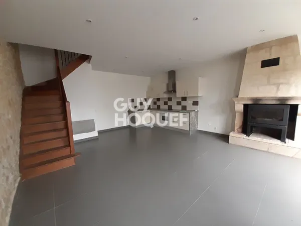 MAISON À LOUER DE 3 PIÈCES DE 66,39 M² 