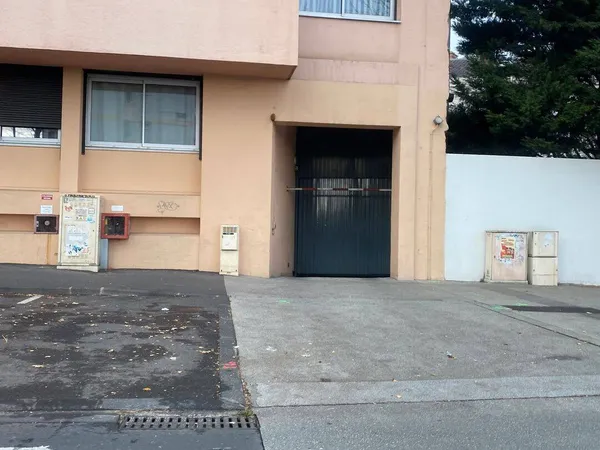 Parking 10 m² 