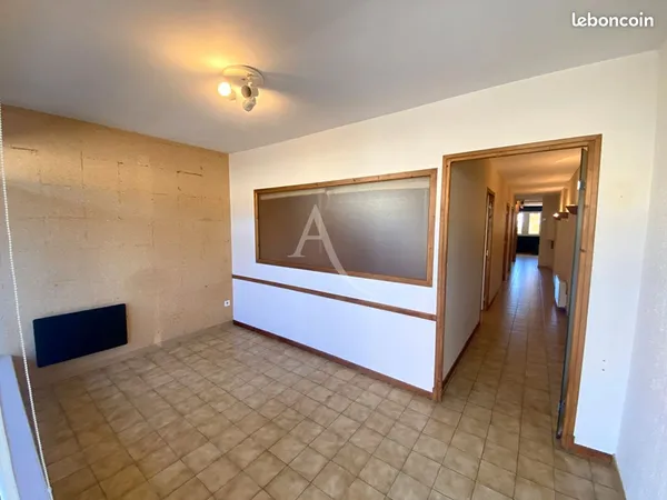 Local 64 m² CASTELNAUDARY 