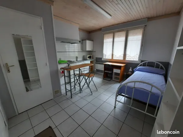 Studio meublé, au calme, proche quartier universitaire 