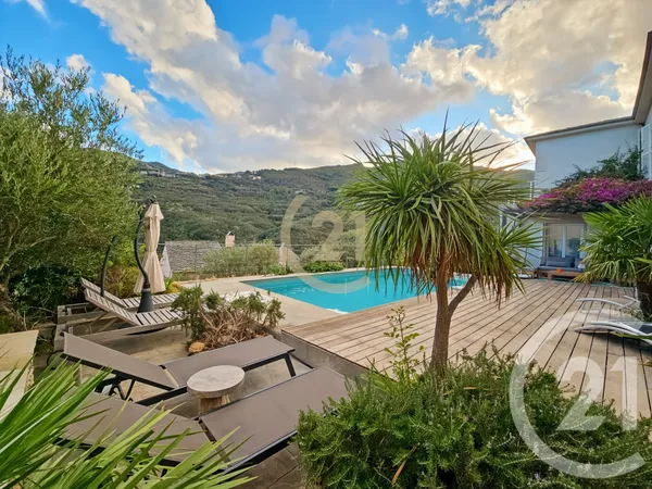 Maison 5 pièces 149 m² 