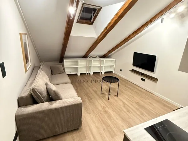 STUDIO MANSARDE MEUBLE NEUF 