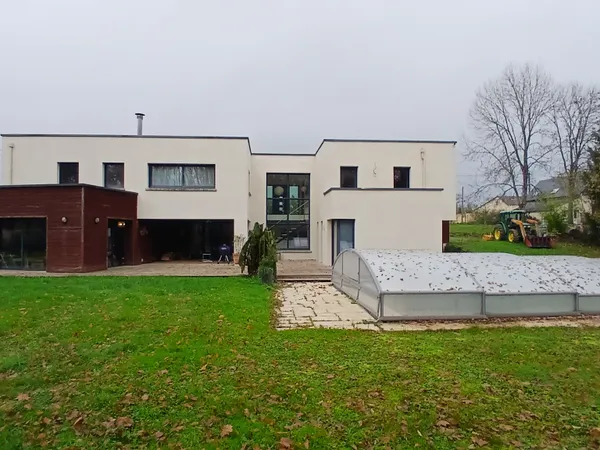Maison 12 pièces 347 m² 