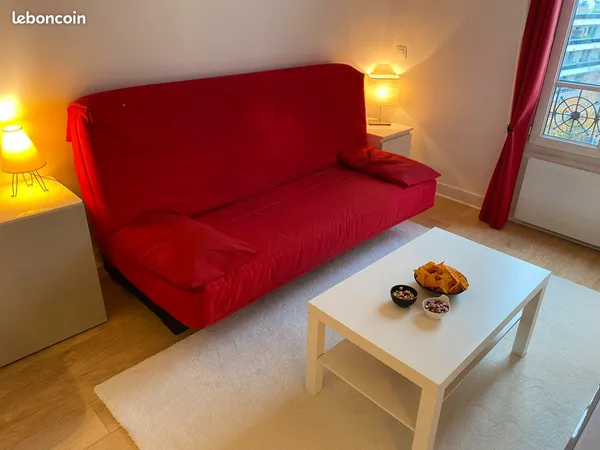 Studio meublé 21m2, ensoleillé, dernier Etage, Metro Convention 