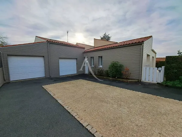 Maison 6 pièces 121 m² 