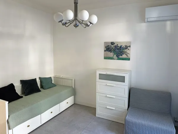 Carré d'Or - Élégant Appartement F1 avec terrasse, à deux pas de la Promenade des Anglais 