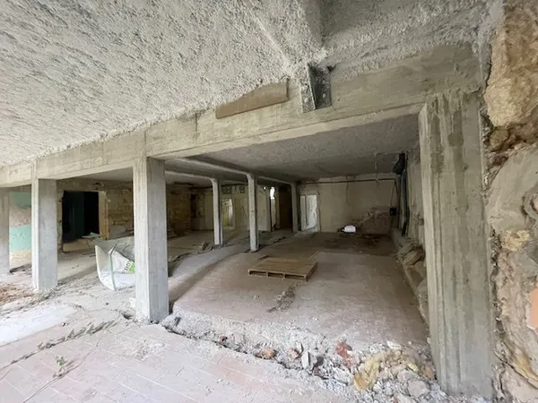 Loft en souplex à rénover Bordeaux Ornano 250 m2 avec te 