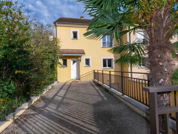 Quartier Victor Hugo, une maison de type 4 avec jardin 