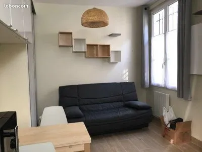 Studio 1 pièce 17 m² 