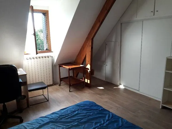 Loue chambre étudiant de 12m² Pontoise (95), proche Cergy 
