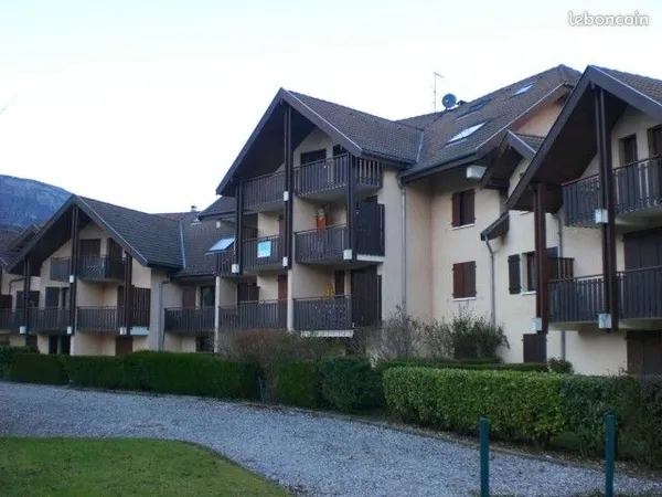 Studio 1 pièce 24 m² 