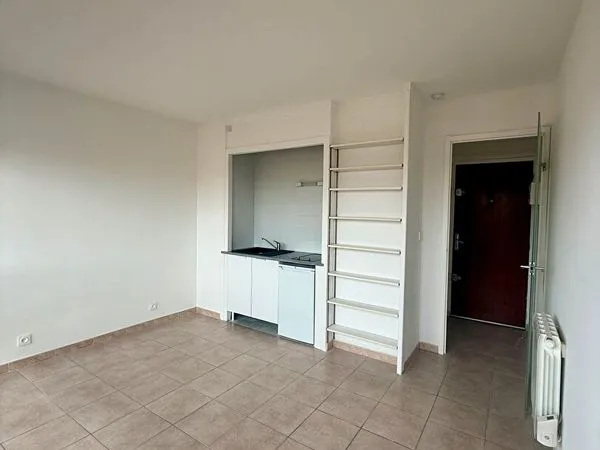 MONTPELLIER - Beaux Arts - Studio rénové 
