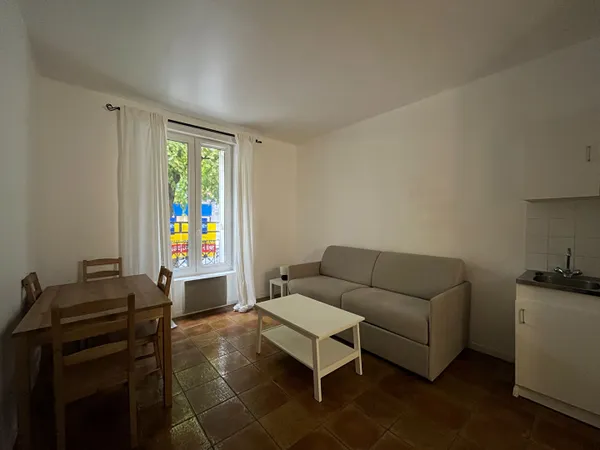 Studio 1 pièce 18 m² 