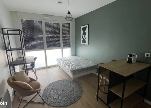 Studio 1 pièce 21 m² 