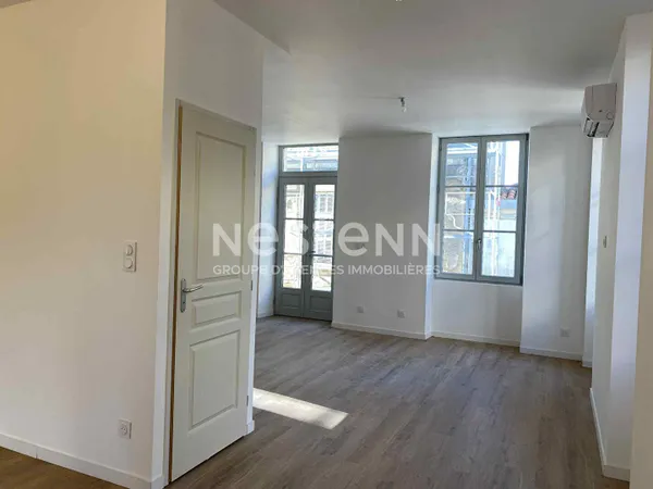 Maison à vendre en plein coeur de Bressuire avec une belle terrasse et 3 chambres 